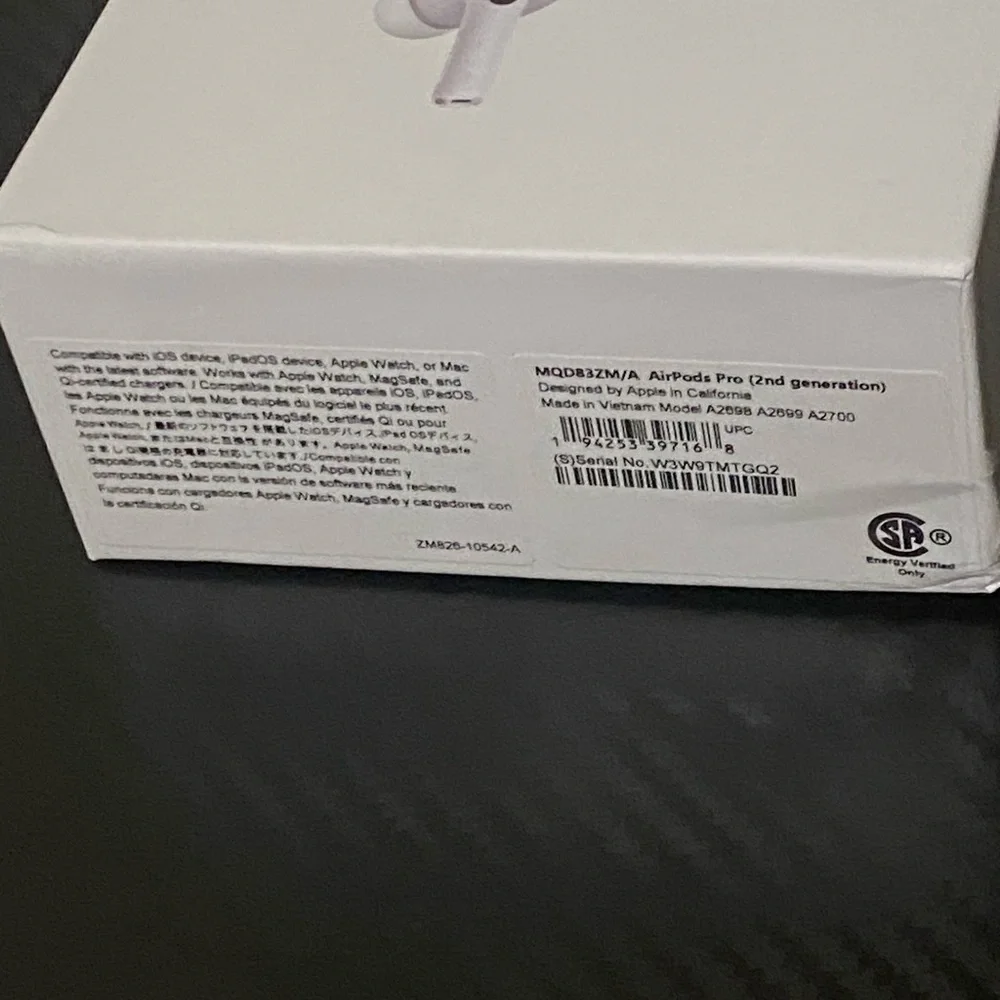 Apple AirPods Pro with MagSafe Charging Case
